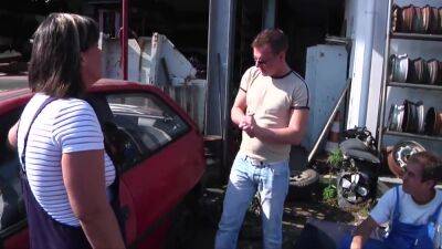 She Simply Wants To Ride A Big Hard Cock! - upornia.com