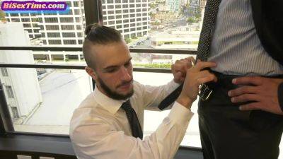 Bisex secretary with smallboobs facialized in IR MMF 3some - hotmovs.com