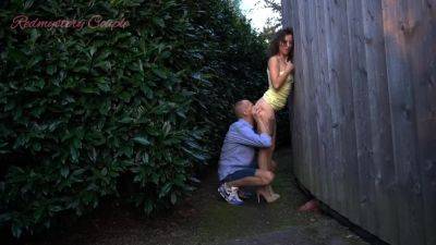 Szybkie Jebanie Uroczej Suki Na Tylach Klubu - hclips.com