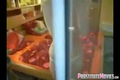 Sweet Gf Makes Her Bf A Happy Man - hclips.com