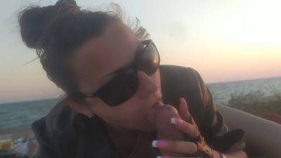 Hot Weekend At The Beach - hclips.com