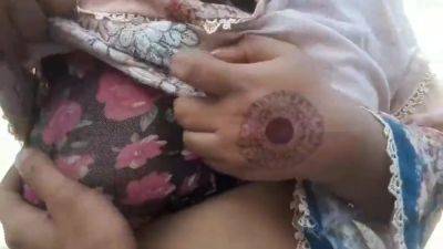 Desi Maid Ko Chat Saaf Karny Ka Bhanay Ghar Pa Bulaya Hot Indian Aunty Desi Indian Hot Maid And Hindi Audio Darty Talk - hclips.com - India