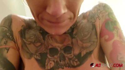 Amanda Doll - Anal Quickie In The Shower - hclips.com