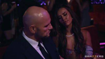 Luna Star - Kelsi Monroe - Luna - Luna Star: Seduce And Destroy - upornia.com