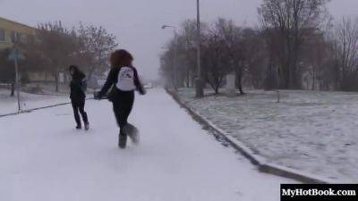 Tess Lyndon And Kelly Jai In And Are Horny Students That Ca - upornia.com