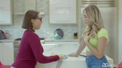 Alina Lopez - Jenna Sativa - Alina Lopez And Jenna Sativa - Bully Dominates Nerd - upornia