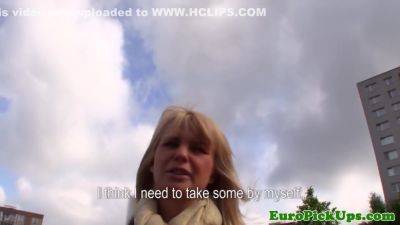 Pickedup Euro Cockriding After Giving Head - hclips.com