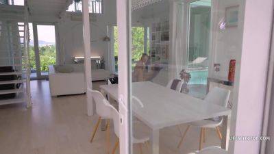 Summer Break Seduction - hotmovs.com