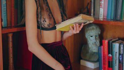 Sonya Blaz Emma Whit - upornia.com