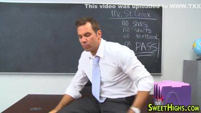 College Teeny Creampied - hotmovs.com