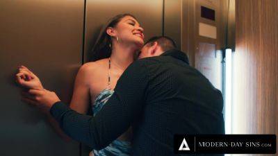 MODERN-DAY SINS - Caught Cheating Gizelle Blanco Is Hard Rough DPed In Elevator By Angry Boyfriends - txxx.com