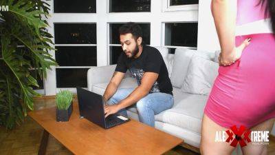 My Supervisor Gets Angry Because I Dont Finish My Work And I Give Her A Penis So He Calm Up - hclips.com