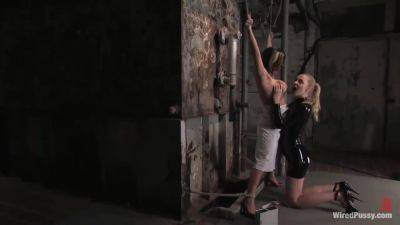 Claire Annette - upornia.com