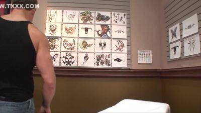 Riley - Riley Would Rather Suck A Big Cock Than Finish A Tattoo 21 Min - hotmovs.com