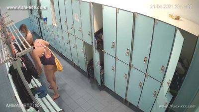 blonde changeroom.31 - txxx.com