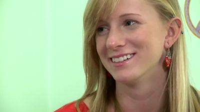 Autum Lee - Moving In - hclips.com