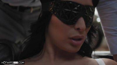 Anissa Gets A Very Giving Lover - txxx.com