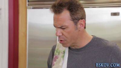 Babe Gets Pussy Eaten Out - videomanysex.com