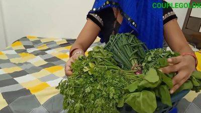 Sabji Bechne Wali Ko Ghar Me Lekar Choda Jor Jor Se - desi-porntube.com - India