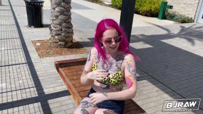 Lady Loves To Lick - BJRaw - hotmovs.com