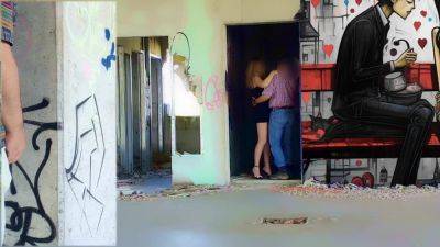 son mec se branle a la regardant prise dans un squat - txxx.com - France