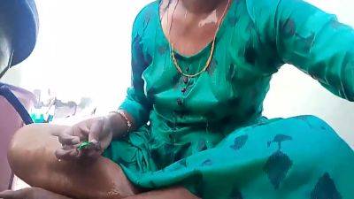 Tamil Kujal Hot Aunty Nude Bathing Terrace - voyeurhit.com