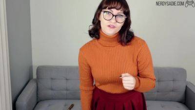 Velma Dinkley Gives - hclips.com