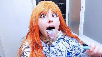 ᰔ Redhead Brushes Her Teeth - hclips.com