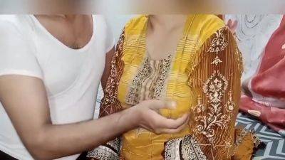 Chota Bhai Apni Bharhi Bhan Ke Liey (lays) Lakar Aya Or Badaly Me Fuddi Mang Le (punjabi Audio Dirty Talk) - desi-porntube.com - India