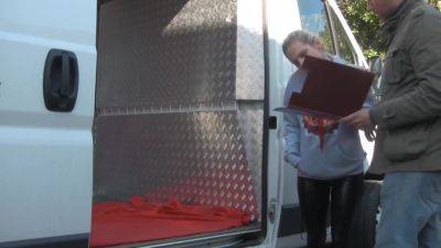 Jogging Is No Good For Your Wellness - hotmovs.com