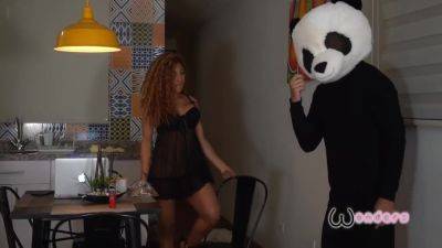 El Amigo De Mi Esposo Me Ensena A Hacer Squirt 24 Min - upornia.com