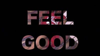 Ebony Slut Plays With Her New Toy Year 2008 - Superhotfilms - hotmovs.com