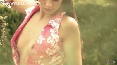 Anastacia C - Garden - hclips.com