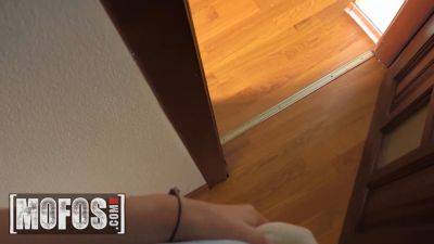 Mira david gets her bubble butt spread wide open by David's big cock in POV - sexu.com - Ukraine