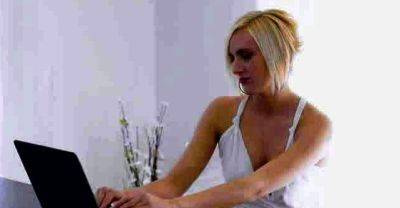 Kate England - Tasty sweetie Kate England gets super wet - drtuber.com