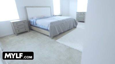 Stepmom gets her panty-vibrating sex toy & big tits jizzed in full-length movie - sexu.com