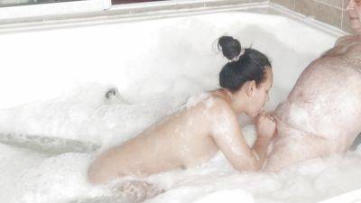 Complete 4k Movie On Neighbors Bathing With Adamandeve And Lupo - upornia.com