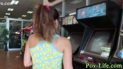 Teen Slut Takes Cumshot - hclips.com