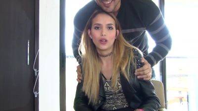 Lucia Vergara E - hclips.com