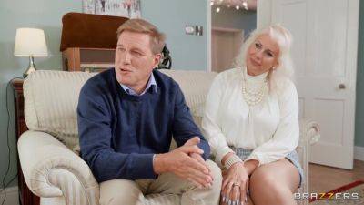 Scarlett Jones - Scarlett Jones And Scarlett J In Wife For A Day: Impress The Investors - upornia.com