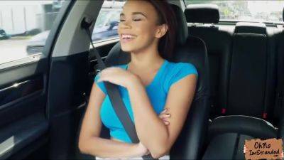 Raven Redmond - Shows Big Natural Tits - videomanysex.com