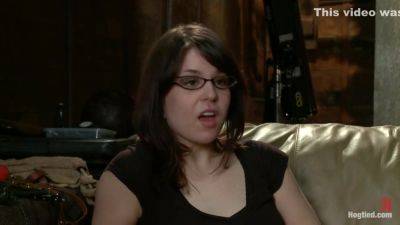 Juliette Split - upornia.com