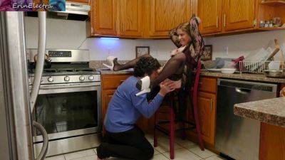 Stepmom Taking Stepsons Cock In The Kitchen For Breakfast - hclips.com