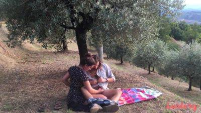 Maria And Zee In Full View - txxx.com