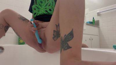 It Goes Down The Drain - hclips.com