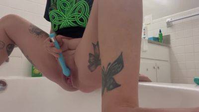 It Goes Down The Drain - hclips.com