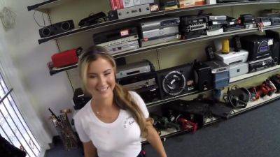 Super Amateur Princess In Secret Voyeur Place - hotmovs.com