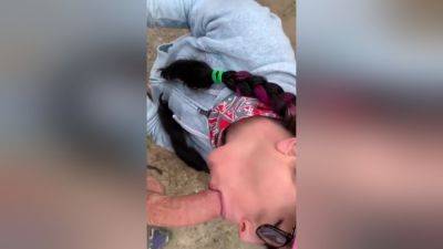 Nerdy Girl Blows Me Outside And Takes A Facial - hclips.com