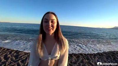 Her Shaved Wet Pussy Felt Fucking Amazing - hclips.com