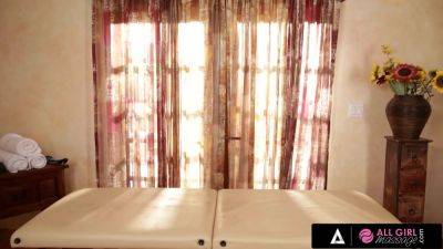 ALL GIRL MASSAGE - Hot 69 With Gorgeous Jessa Rhodes And Aspen Rae During Therapy That Gets Naughty - hotmovs.com